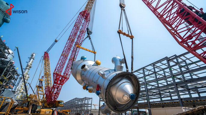 惠生工程全球最大规模MTO装置反应器整体成功吊装 刷新行业记录